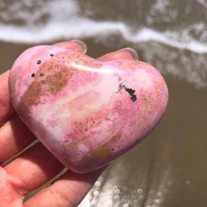 Rhodonite heart palmstone